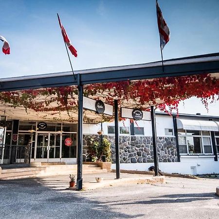 Hotel La Caravelle Baie-Comeau Exteriör bild
