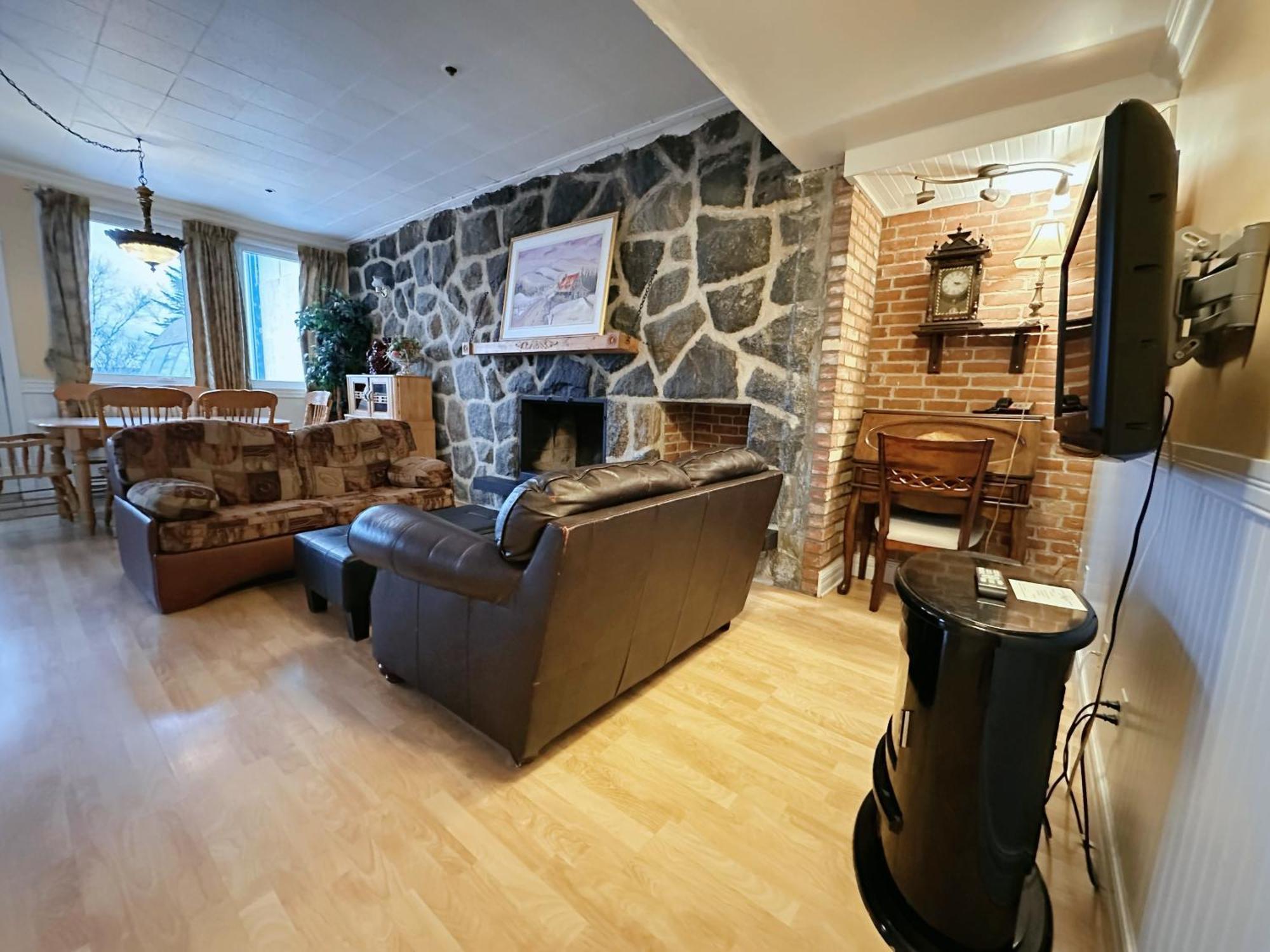 Hotel La Caravelle Baie-Comeau Exteriör bild