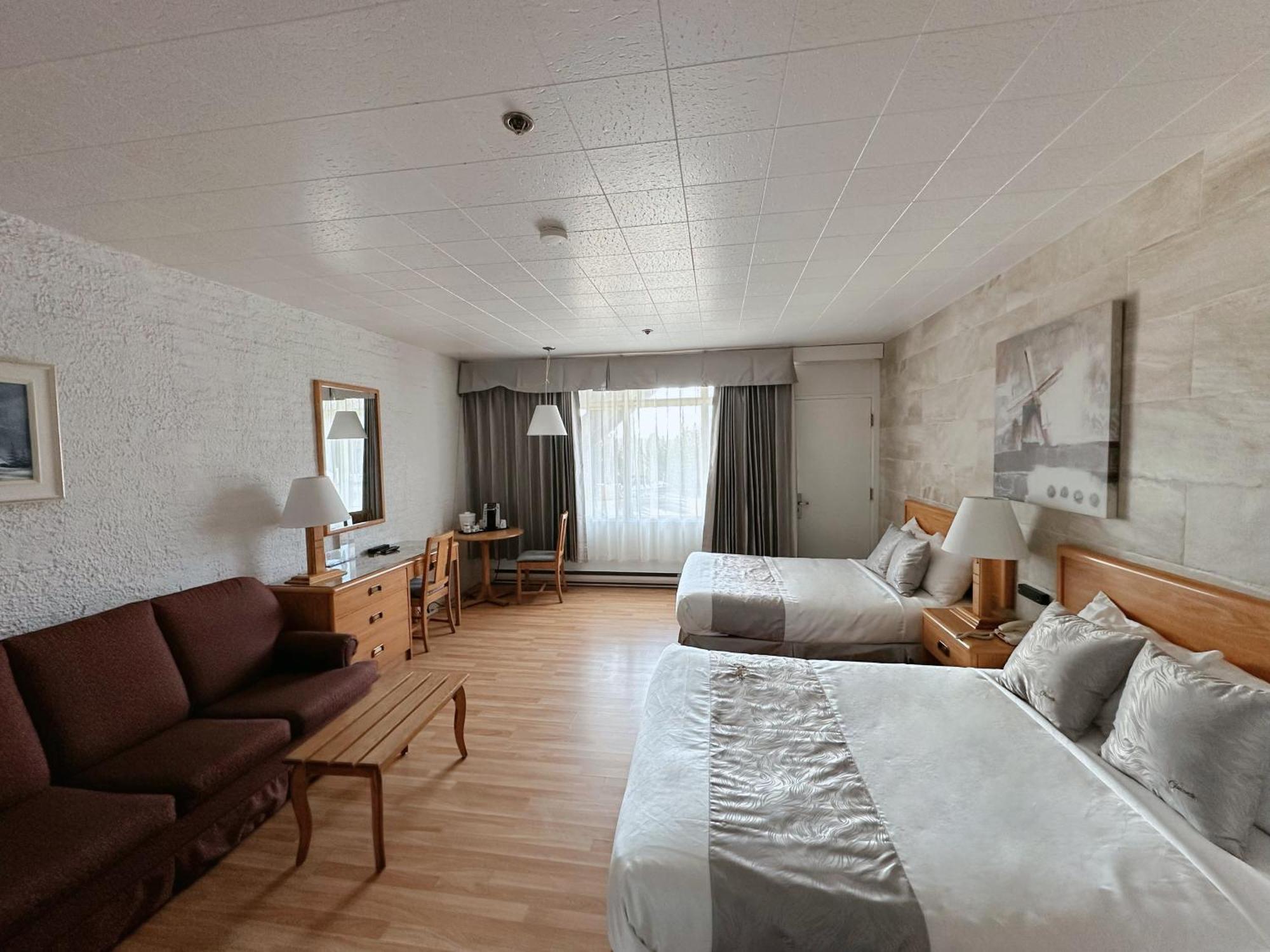 Hotel La Caravelle Baie-Comeau Exteriör bild